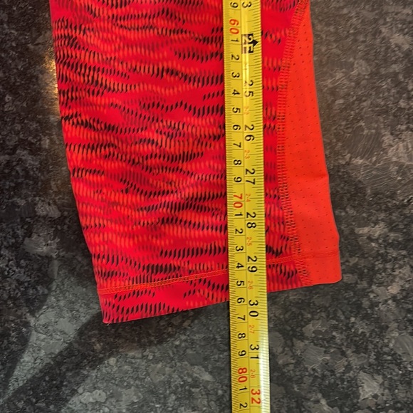 Nike Pro - DriFit Red Patterned Capri Legging - Picture 5 of 5